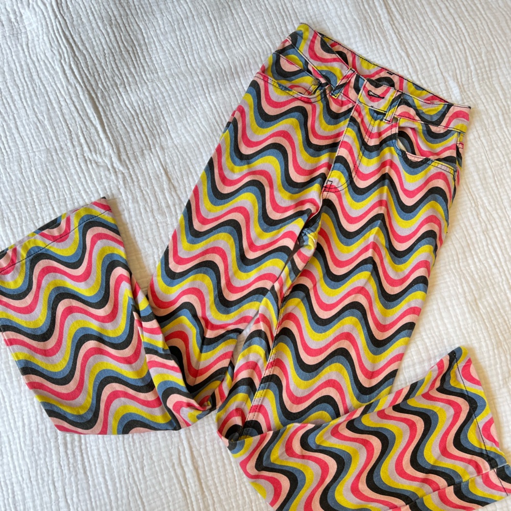 🌈Funky Like New Ragged Jeans🌈 - Picture 6 of 6